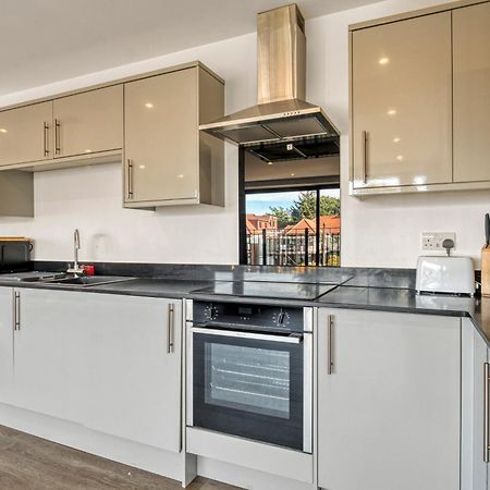 شقة Modern Penthouse In Wembley لندن المظهر الخارجي الصورة