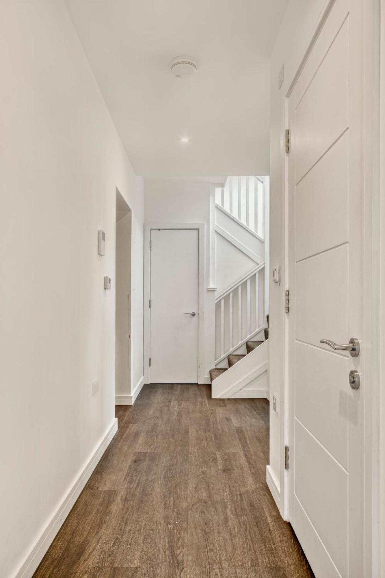 شقة Modern Penthouse In Wembley لندن المظهر الخارجي الصورة